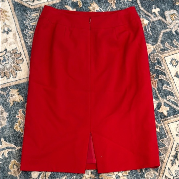 Tahari Red Pencil Skirt with Sleek Design - Picture 2 of 11
